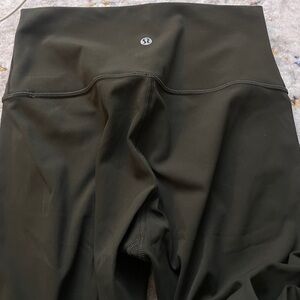 Lululemon wunder under green size 4 in 3/4 length